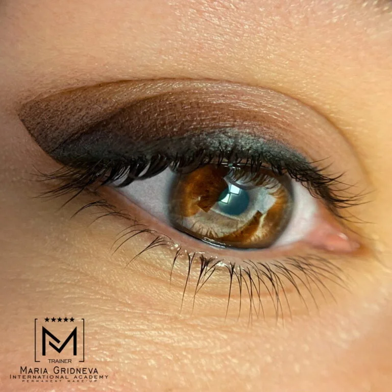 trucco permanente occhi eyeliner
